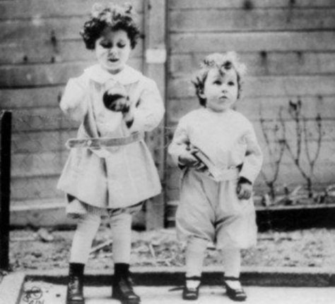 Michel y Edmond Navratil, de 4 y 2 años, viajaban en el Titanic